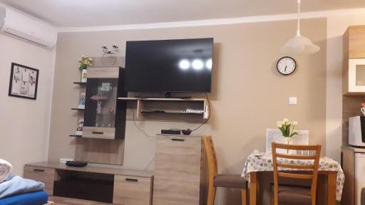 Petra Apartman - Housity