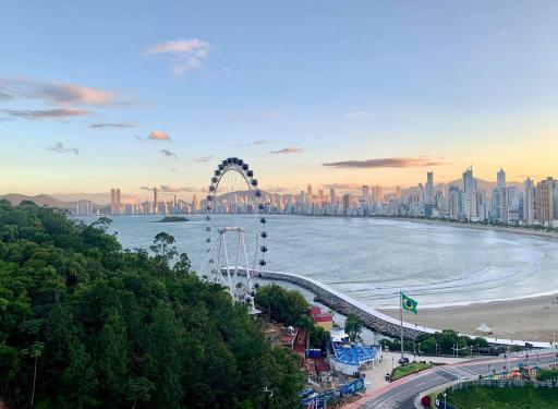 Lindo Apto no Terraços da Rainha - Housity