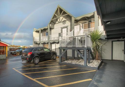 Wanderlust Inn - Housity