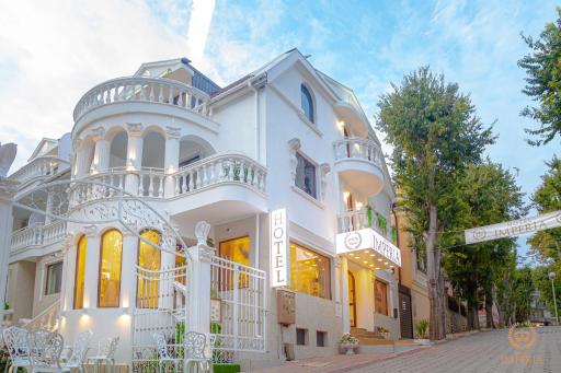 Hotel IMPERIA - Hizvo
