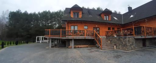 Sosnowy Dworek SABAT - Housity