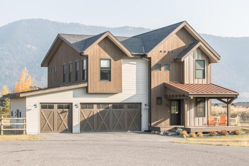 White Bark Chalet - Housity