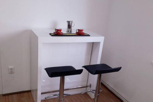 Aldine comfort : entire apartment with 2 bedrooms - Housity