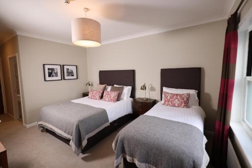 Michelangelos - Rooms, Restaurant & Bar - Housity
