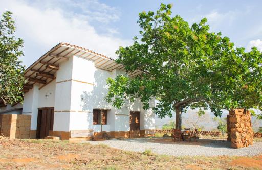 Fresca y amplia cabaña campestre El Taller de Juan - Housity