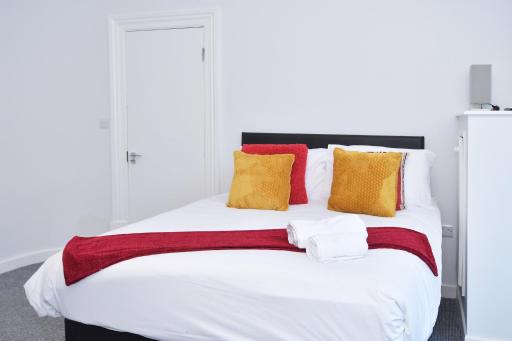 Townhouse @ Brunswick Place Stoke - Housity