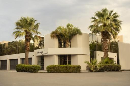 El Refugio Hotel - Housity