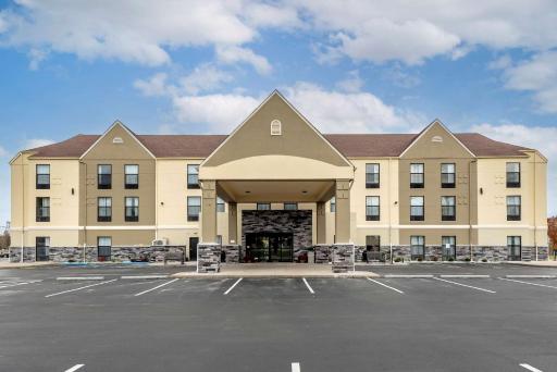 Comfort Inn - Housity