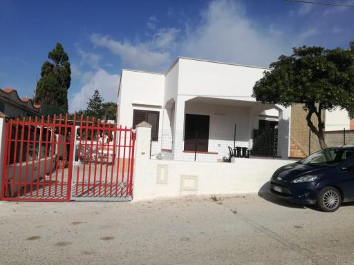 TRISCINA SUMMER HOUSE - Housity