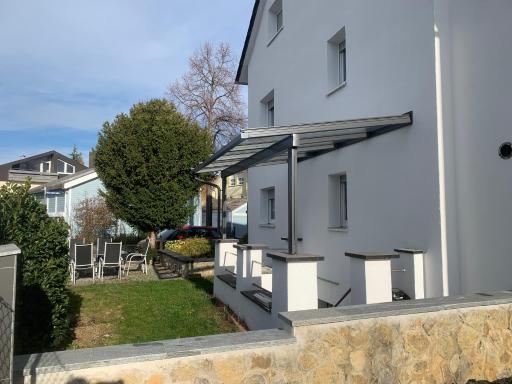 GOLDSTADT LOUNGE - Housity