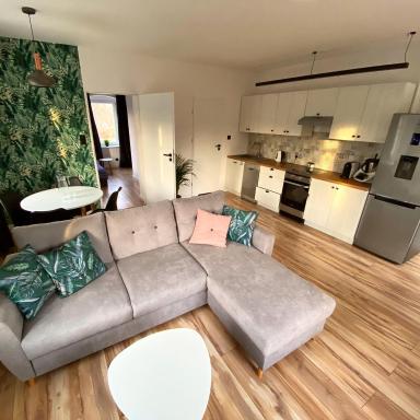 Countryside Retreat - Housity
