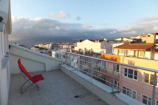 Ferny's Guest House & Bar - Housity
