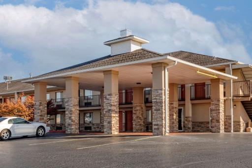 Quality Inn Russellville I-40 - Housity