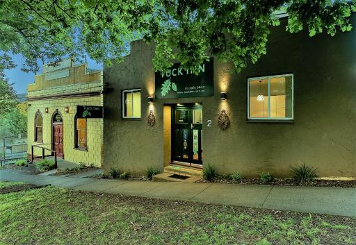 Tuck Inn Yarra Valley - Housity