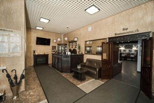 Hotel Continent - Housity