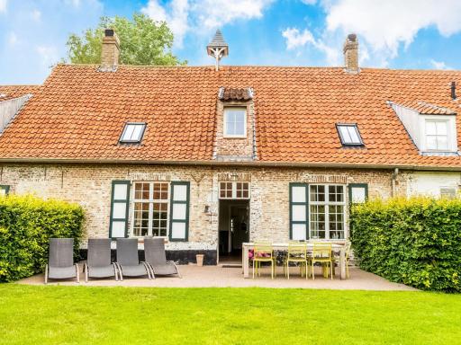 Historic Farmhouse middle of polder landscape - Housity