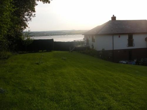 Riverdown - Housity