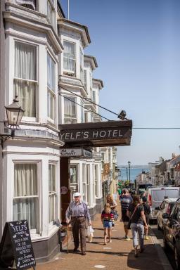 Yelf's Hotel - Housity