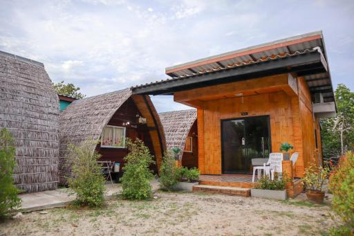 Lanta Wild Beach Resort - Housity