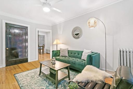 1BR Modern Lakeview Apt close to Dining - Oakdale 2S - Housity