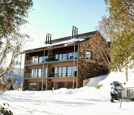 Alpine Woodsmoke Apartments - Housity