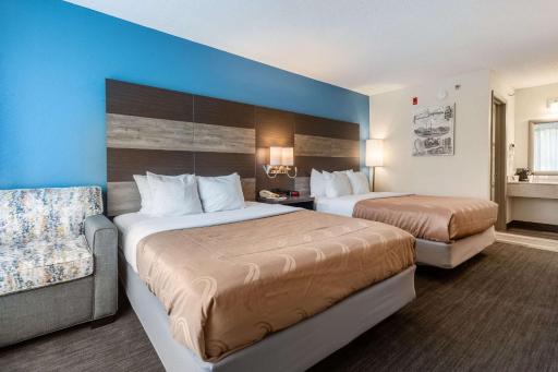 Quality Inn Branson On the Strip - Housity