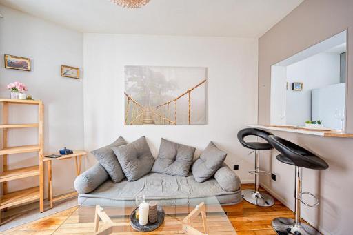 SUPERBE APPARTEMENT LUMINEUX ET CHALEUREUX - Housity