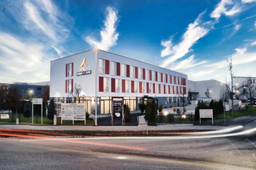 Amaro Hotel - Housity