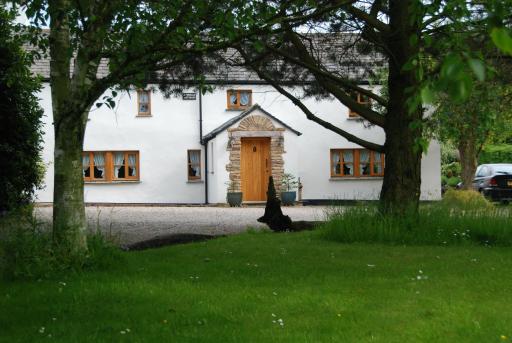 Armidale Cottages Bed & Breakfast - Housity