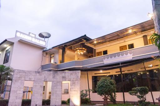 Saung Balibu Hotel - Housity