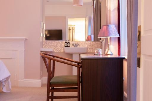 Cleeve Hill Hotel - Housity