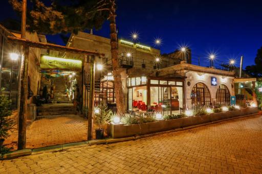 Harkasos Cave Hotel - Housity