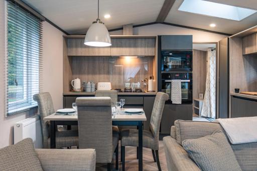 JJs Lodge Lakewood - Housity
