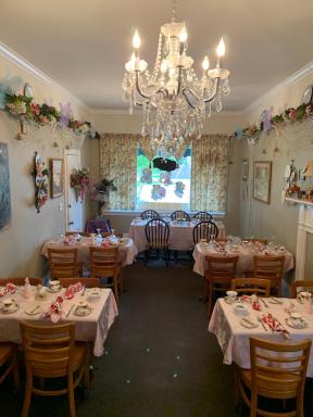 Emerald Necklace Inn Bed and Breakfast - Housity