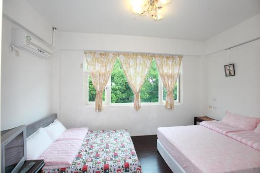 Travelers Fu-Home - Housity