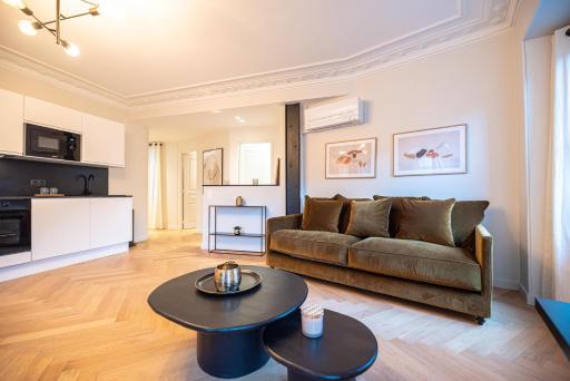 Luxury apartments in Paris Center - Housity