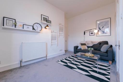 Stylish and Comfortable City Centre Apartment - Housity