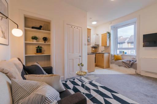 Stylish and Comfortable City Centre Apartment - Housity