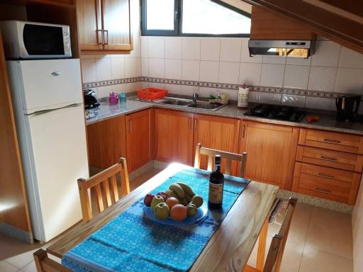 2 bedrooms apartment with sea view enclosed garden and wifi at Lombo Do Doutor 4 km away from the beach - Housity