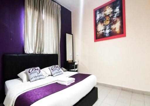 Biz Hotel - Housity