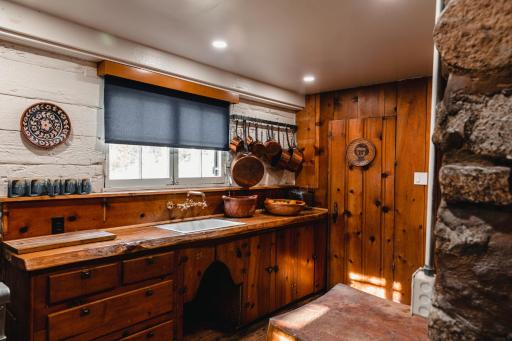 The Fireside Inn - Housity