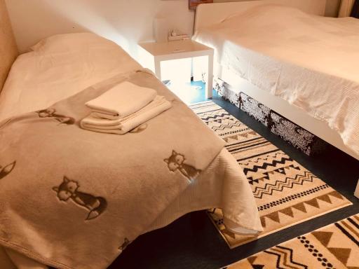 SUPER easy to airport/HKI , full aptment max 4ppl - Housity