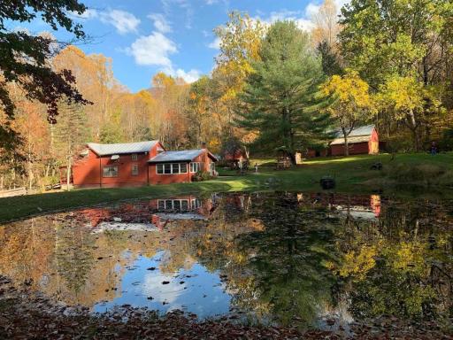 Jewell Hollow Homestead - Housity