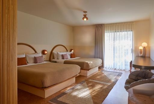 The Capri Hotel - Housity
