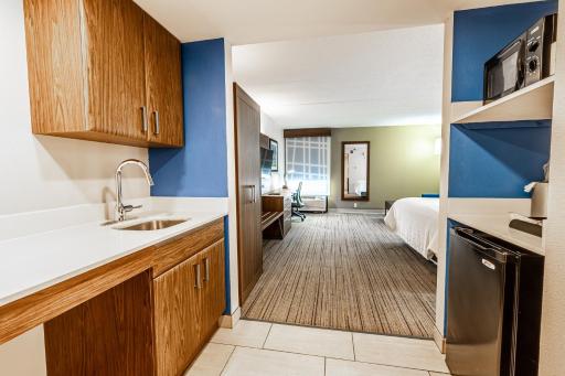 Holiday Inn Express Indianapolis South, an IHG Hotel - Housity