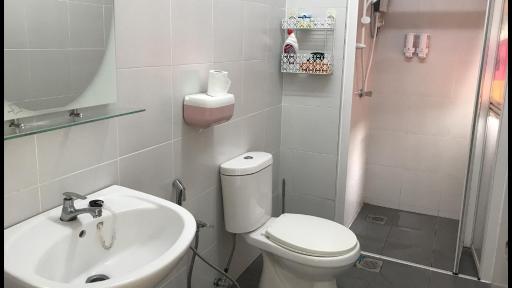 Taiping Rain Town Homestay太平雨城名宿 two car park - Housity