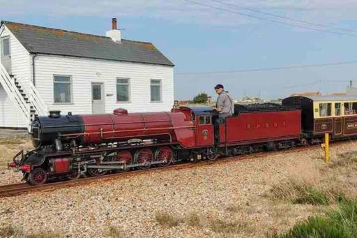 Charming original fishermans cottage on Dungeness beach - Housity