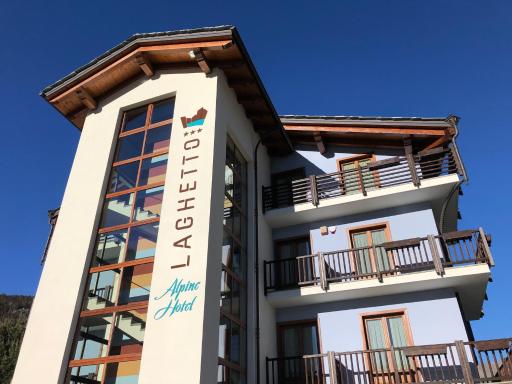 Laghetto Alpine Hotel & Restaurant - Housity