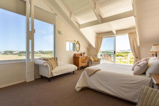 Guinea Fowl House - Housity