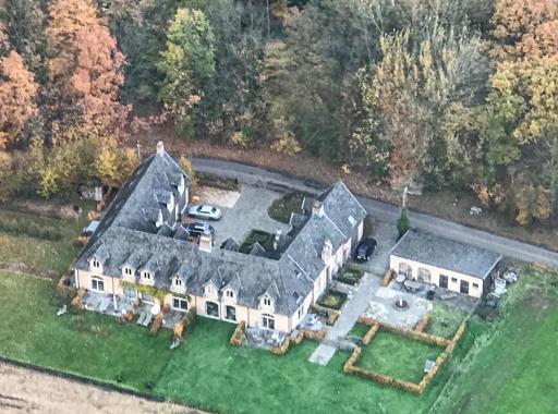 Gastenhuis prachtige Historische Vierkant Hoeve - Housity